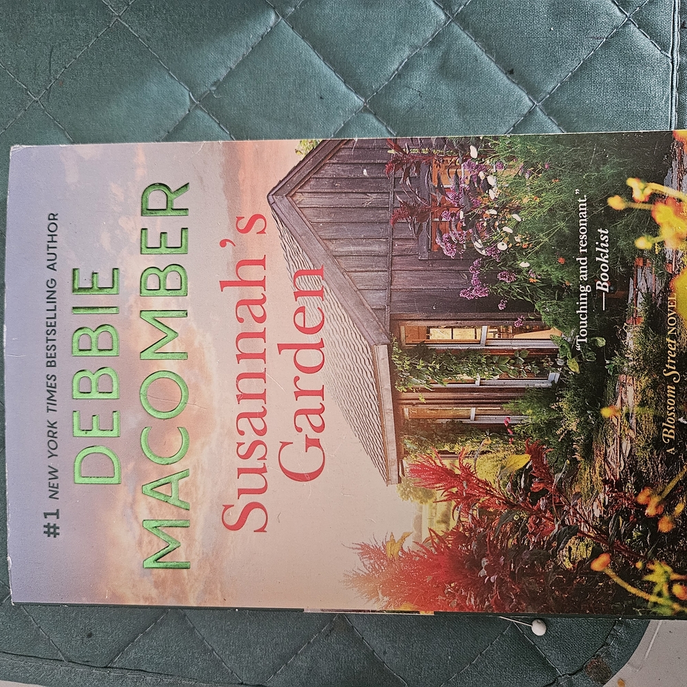Debbie Macomber's Susannah's Garden Book